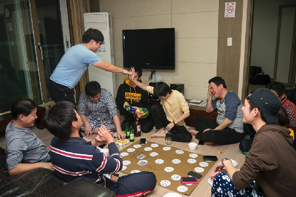 실험실 랩 MT 사진입니다. 대표이미지